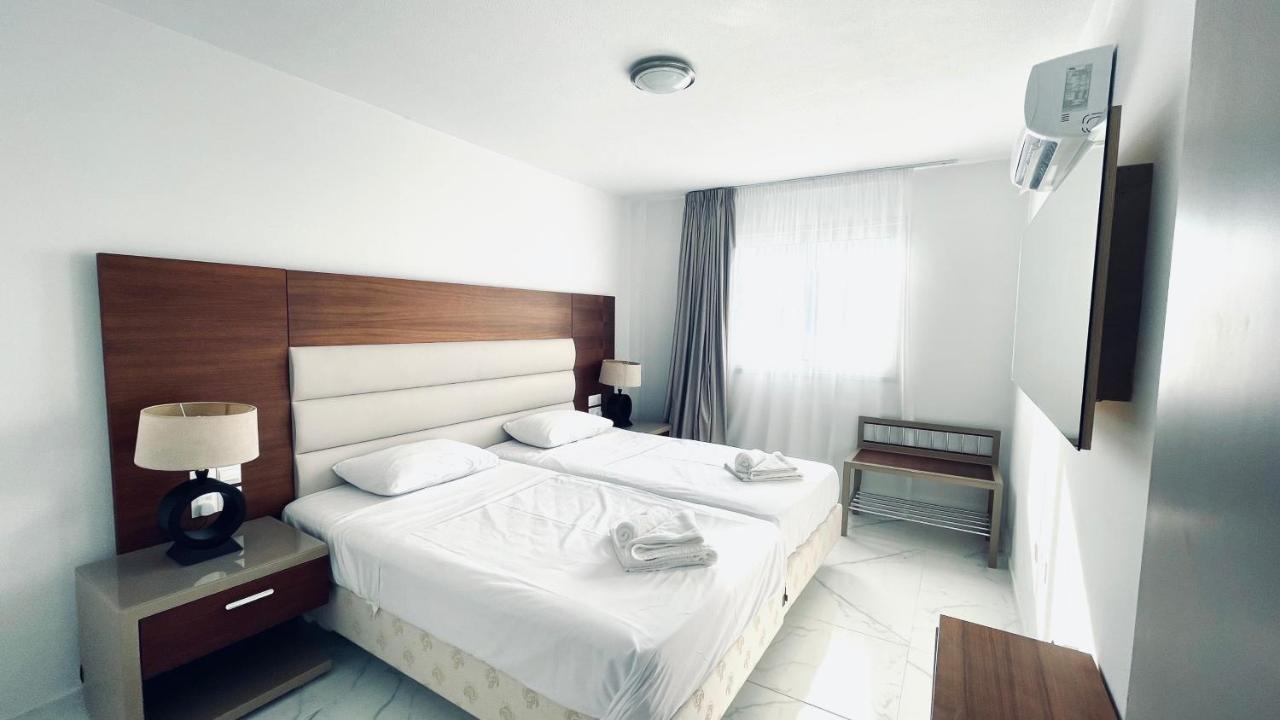 Fotoxenia Luxury Apts Paralimni Buitenkant foto