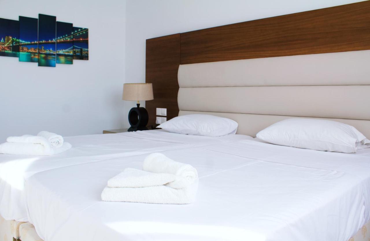 Fotoxenia Luxury Apts Paralimni Buitenkant foto