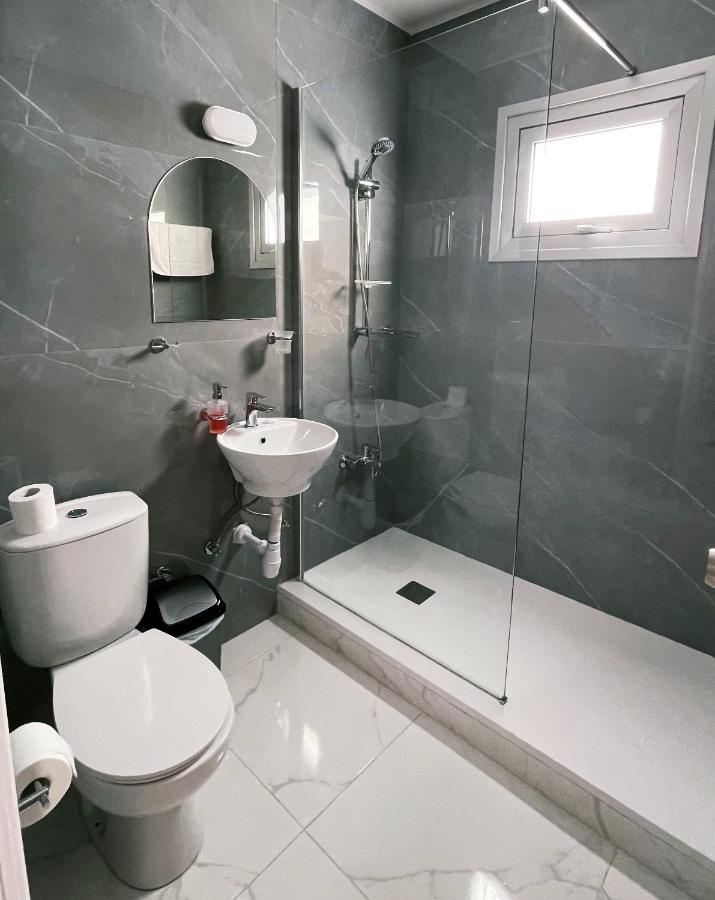Fotoxenia Luxury Apts Paralimni Buitenkant foto
